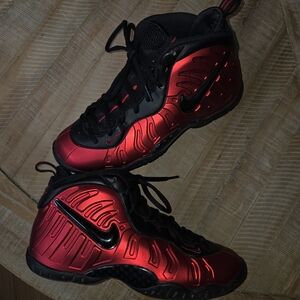 ☆Nike Metallic Red and Black Foamposites EUC☆